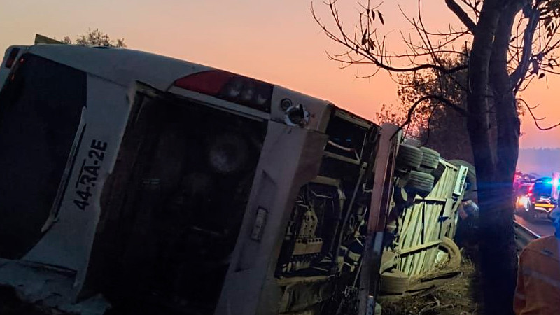 Brinda apoyo Gobierno de Michoacán a afectados por accidente de pasajeros: Raúl Zepeda 