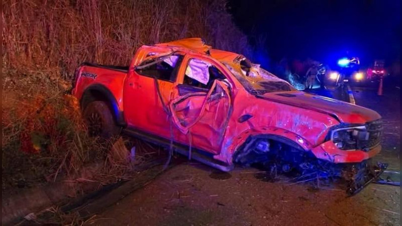 Volcadura en la Siglo XXI deja un muerto y cuatro heridos 
