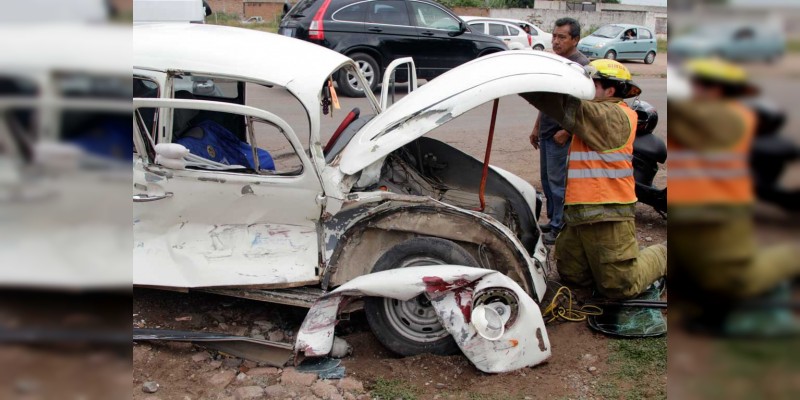 Uruapan: Mueren dos personas en trágico accidente  