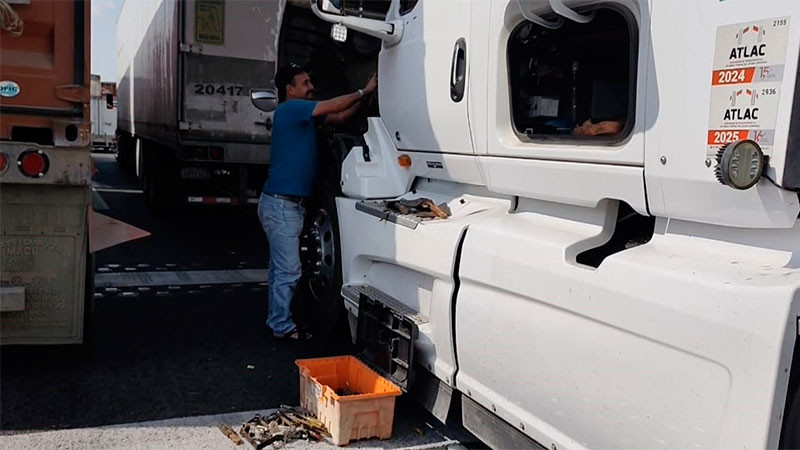 "Donde quiera ya te roban": Transportista con 25 años de experiencia, queda varado en bloqueo y respalda lucha por seguridad en carreteras 