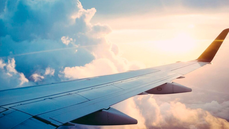 Dos aerolíneas más cancelan vuelos hacia Venezuela 