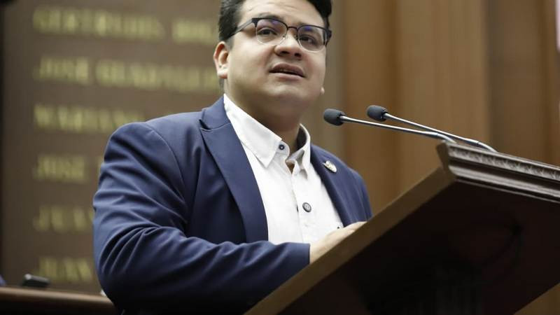 Educación alimentaria en el nivel básico, pilar para la salud pública: Toño Carreño 