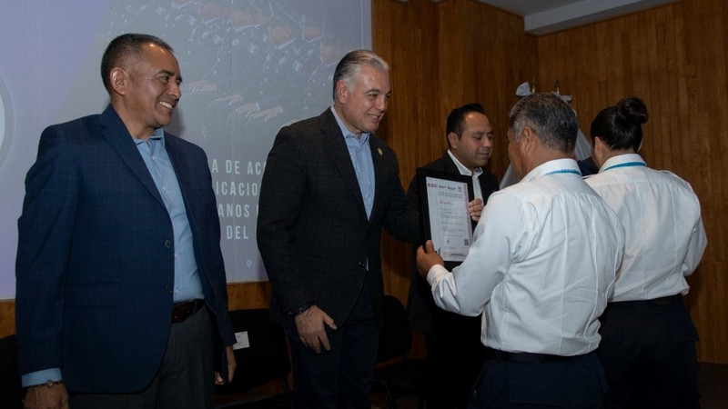 CECAFIS entrega acreditaciones y certificaciones a policías e instructores 