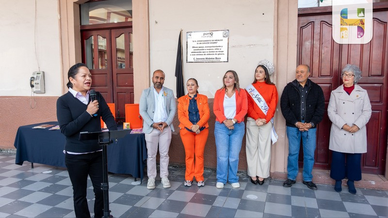 Jeovana Alcántar, llevó a cabo la Develación de la Placa Punto Naranja e Instalación de Buzones Naranja 
