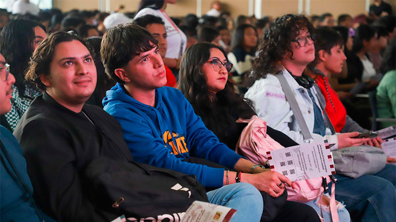  Conoce los requisitos para la beca Gertrudis Bocanegra: Gabriela Molina 