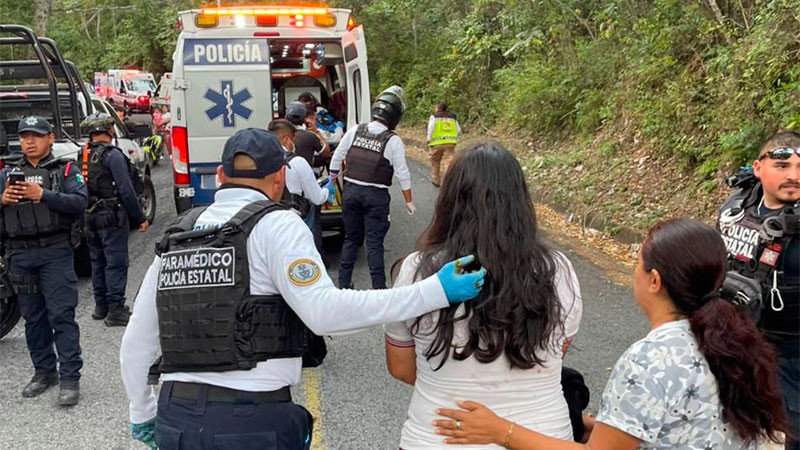 Accidente cobra la vida de una joven y deja al menos 20 estudiantes lesionados del Telebachillerato de Veracruz 