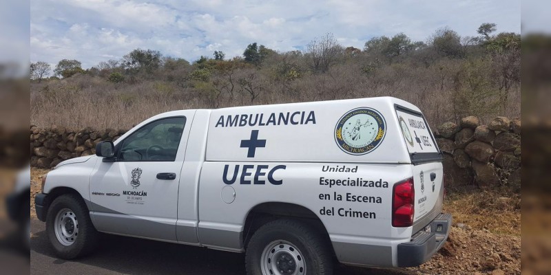 Dentro de vehículo, localizan a tres ejecutados, en Chilapa 