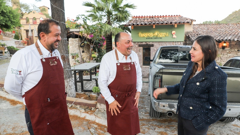 Inaugura Adriana Vega nueva propuesta gastronómica en Bernal, Querétaro 