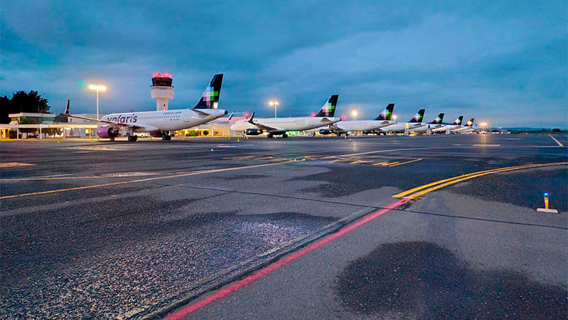 Aerolínea mexicana cancela vuelos por "ajustes en el software" 