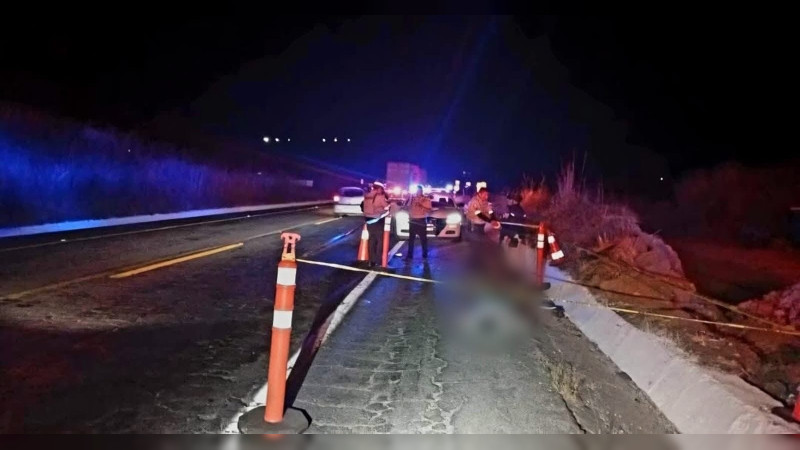 Hombre muere atropellado en la autopista Siglo XXI; conductor responsable huyó 