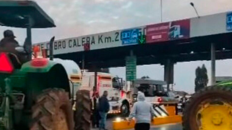 Agricultores retoman casetas; acusan incumplimiento de acuerdos 