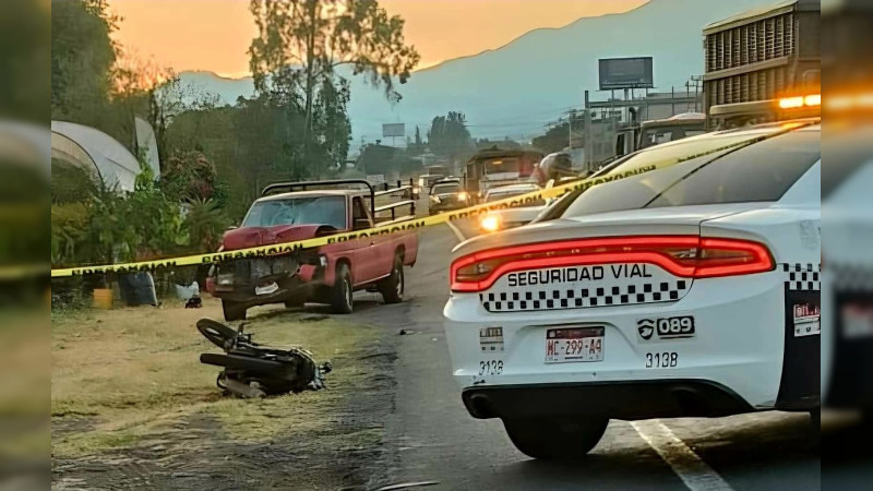 Motociclista muere en aparatoso choque en la carretera Peribán – Los Reyes, Michoacán  