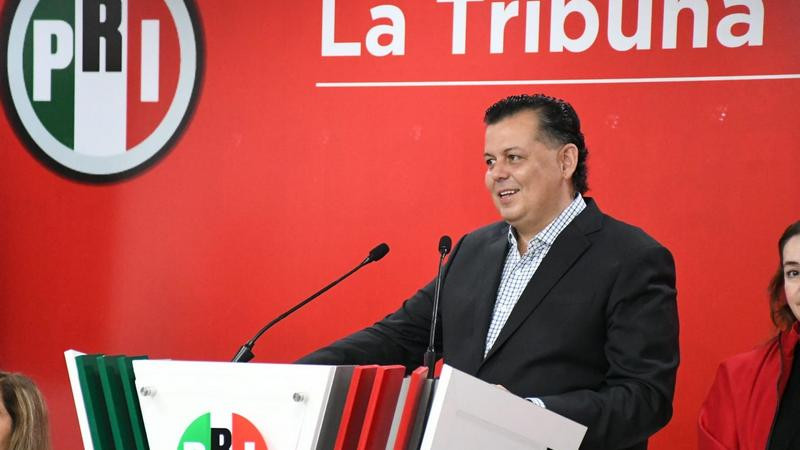 Bloquear carreteras solo para evitar traslado de acarreados al Zócalo: Memo Valencia 