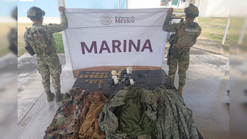 Marina desmonta presunta red de espionaje criminal y asegura arsenal camuflado en la Sierra - Costa de Michoacán 