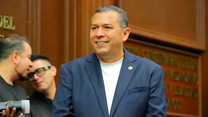 Logra Barragán avance histórico para la protección de los animales de compañía 