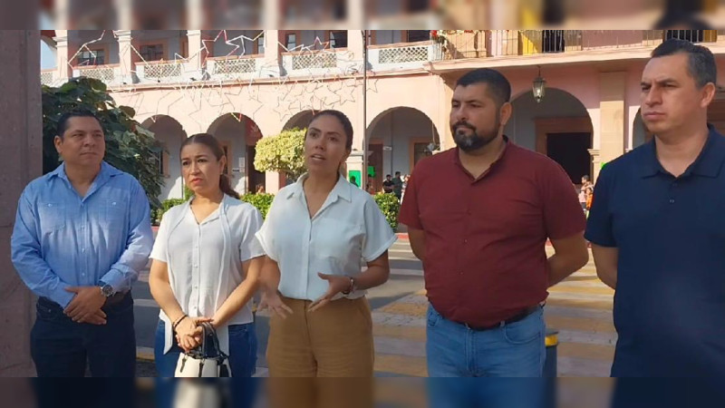 Fanny Arreola, sin escrúpulos: Alcaldesa de Apatzingán se lanza contra empleada con un bebé enfermo para atacar movimiento sindical, pero es desmentida  