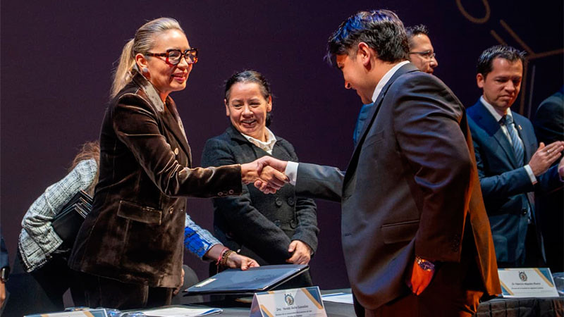 La educación pública sigue siendo el motor más potente de movilidad social y de justicia que tiene Mèxico: Yarabí Ávila 