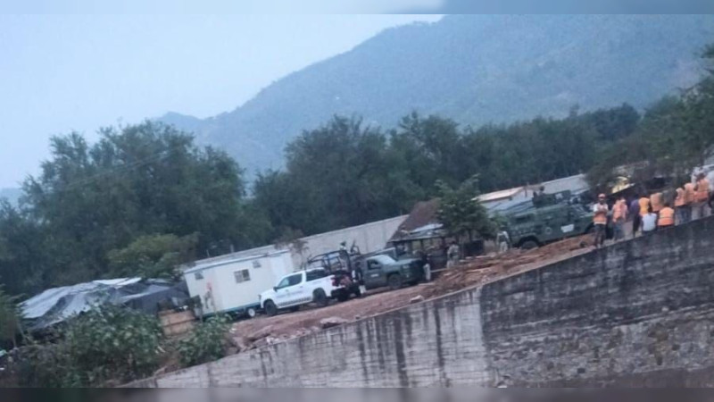 Ya son 3 los militares muertos a tiros por su propio compañero, en cuartel de Aguililla, Michoacán; agresor fue capturado oculto en un cerro  