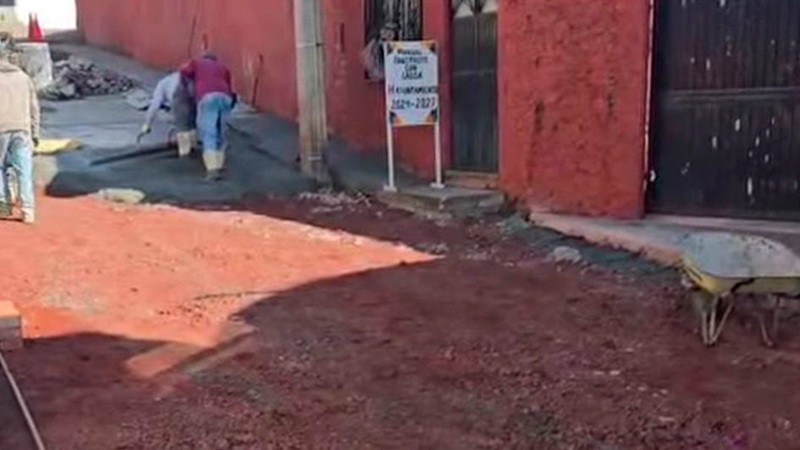 Construyendo con causa, en Morelos avanza la pavimentación de la calle Narciso Mendoza: Julio César Conejo Alejos 