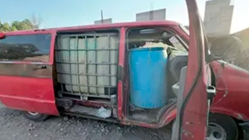 Abandonan 3 camionetas con 7 mil litros de huachicol en el estado de Hidalgo 
