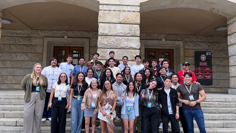 Alumnos de la UTEQ se especializan en Tecnología e Industria 4.0 en Polonia 