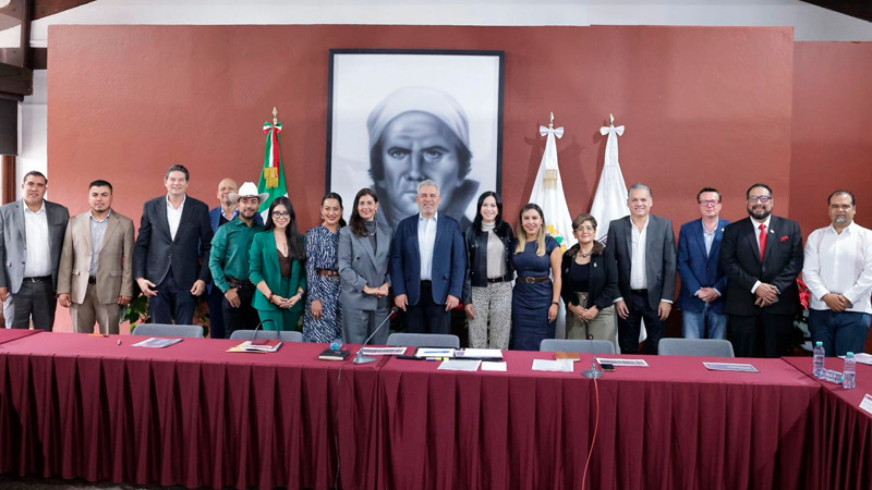 Bedolla y alcaldes construirán 10 nuevos planteles para bachillerato 