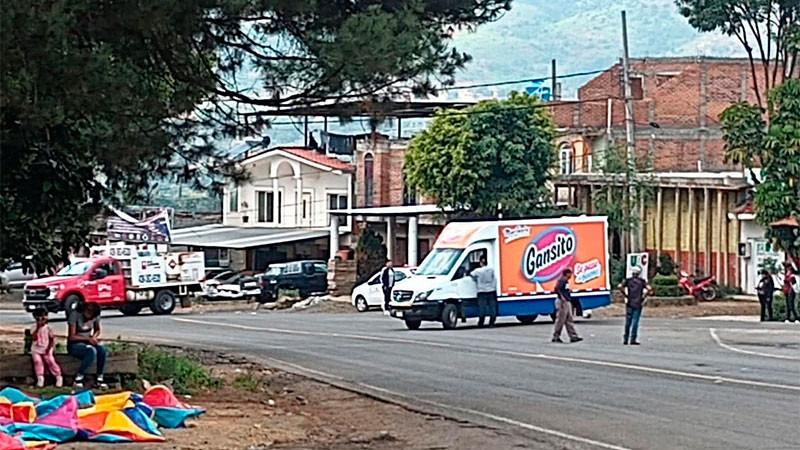 Pobladores bloquean la circulación en la carretera Zamora-Zacapu en Michoacán; ya fue liberada  