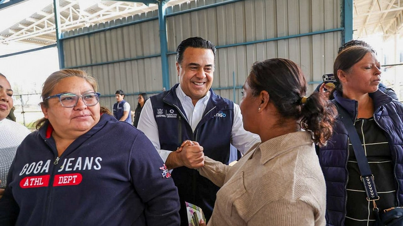 Entrega SEDESOQ apoyos de Coinversión Social en San Juan del Río 