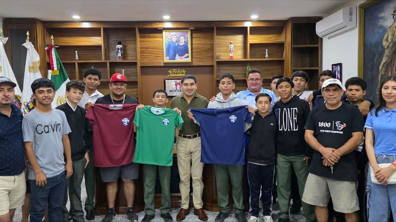 Equipo de Fútbol de Huetamo asiste a torneo en McAllen,Texas 