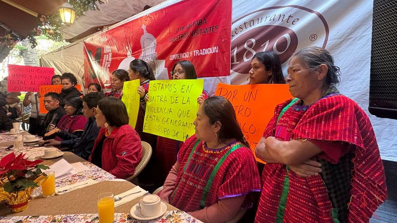Comerciantes piden quitar permisos a ambulantes por hechos violentos  