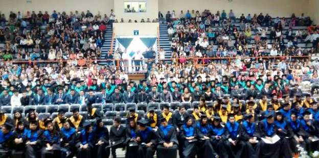 Egresan 207 profesionistas del Tecnológico de Uruapan - Foto 0 