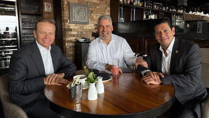 Destaca Ernesto Núñez coincidencias con iniciativa del Gobernador sobre identidad reservada 