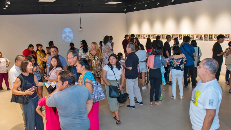 Inaugura la FPMC la exposición “Se Buscan Guadalupes” del artista Ryuichi Yahagi en Cozumel, Quintana Roo 