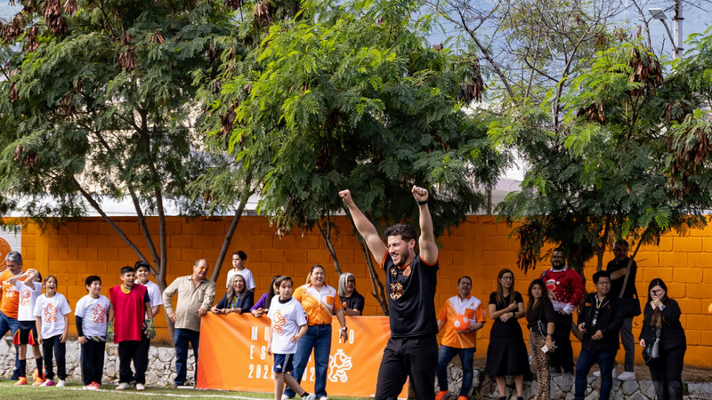 Entrega nueva cancha el Gobierno de Nuevo León a primaria de Monterrey 