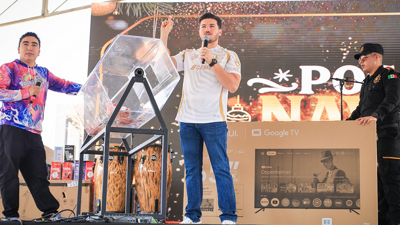 Festejan con Posada Navideña a familias de Policías de Nuevo León 