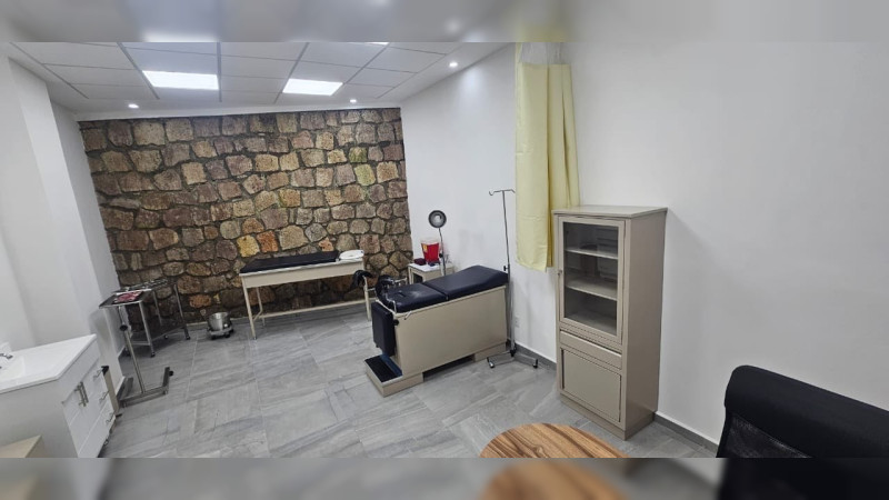 Tunden a Martí Batres y el ISSSTE por paupérrimo consultorio médico del Plan Michoacán, estrategia de 57 mil millones de pesos: “Están mejores los de Dr. Simi”, reprochan  