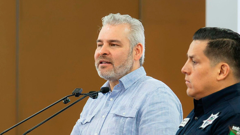 Guardianes del camino vigilan carreteras de Michoacán en tiempo real con videocámaras para auxilio inmediato: Bedolla 