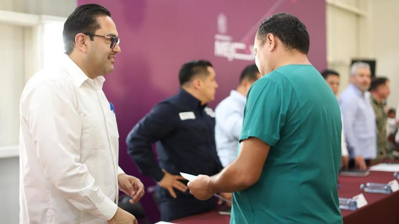 Entregan en Coahuayana, Michoacán, apoyos a víctimas 