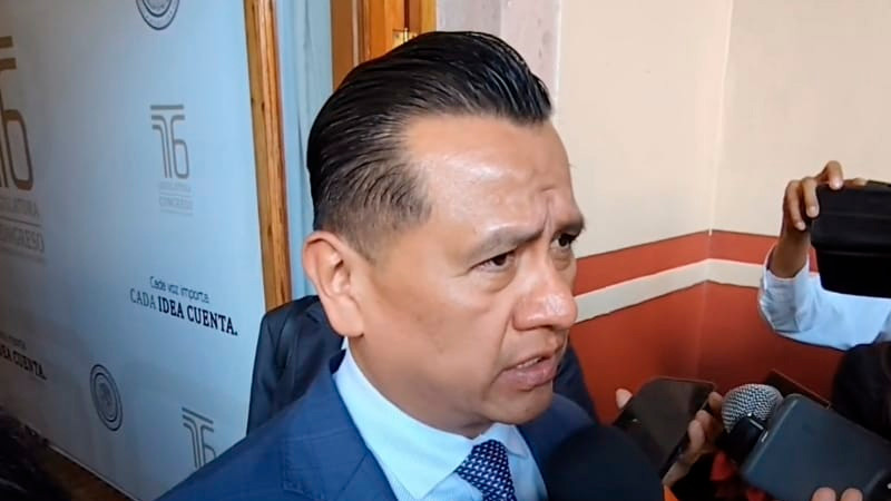 Fiscalía de Michoacán: "No hay investigaciones contra policías comunitarios de Coahuayana; edil debe certificar estatus de la corporación" 