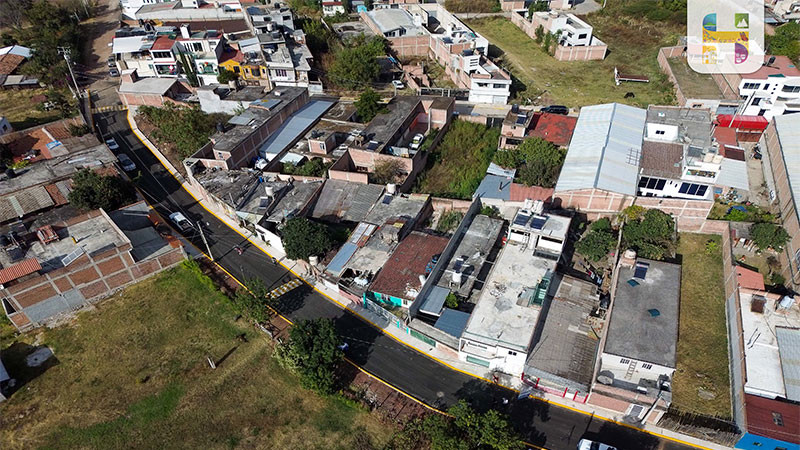 Jeovana Alcántar inaugura la pavimentación del camino al potrero de la colonia Fábrica la Virgen en Ciudad Hidalgo, Michoacán  