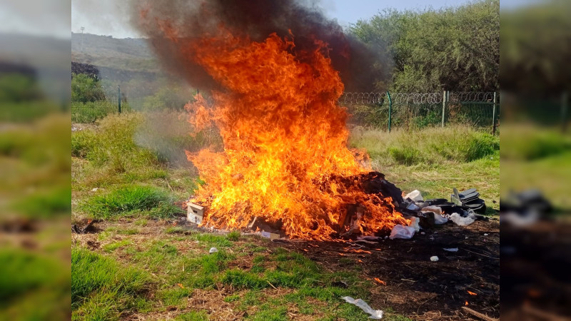 FGR incinera casi media tonelada de estupefacientes en Michoacán 