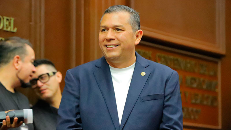 Barragán celebra reforma histórica desde ahora la Constitución de Michoacán protege a los animales 