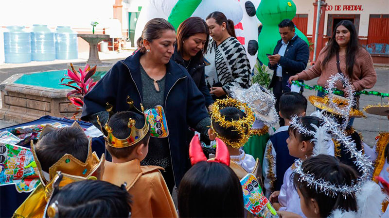 Inician las posadas tradicionales en la Presidencia Municipal de Quiroga 