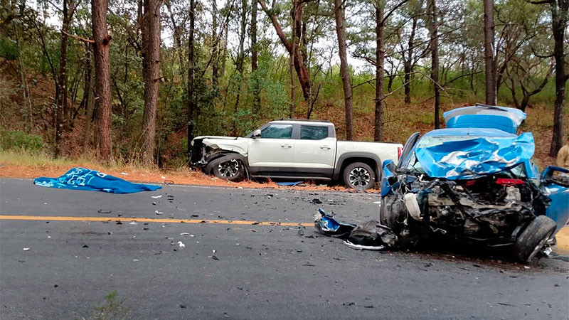 Choque en la Morelia-Maravatío deja una mujer sin vida y un herido 