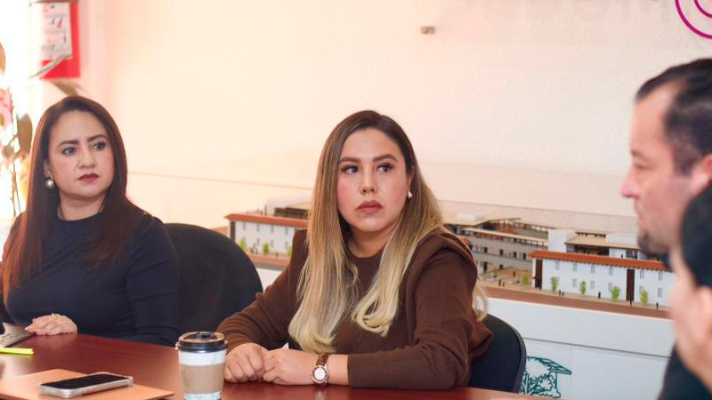 Dayana Pérez impulsa gestiones para fortalecer la infraestructura de Salvador Escalante 