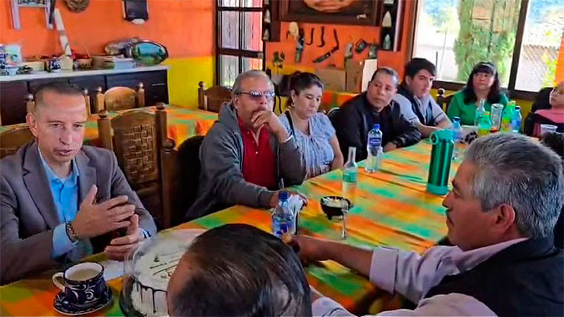 Reconoce Julio César Conejo Alejos a maestras y maestros jubilados por su vocación y legado en la niñez morelense 