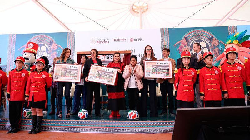 Presenta Clara Brugada el Álbum Retro Lotería Nacional y el Futbol y devela el billete conmemorativo del Sorteo Zodiaco Especial 