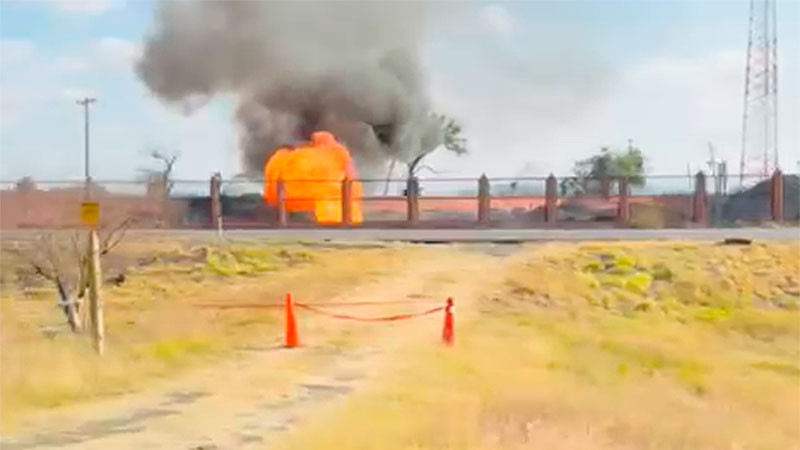 Autoridades explican trabajos de quema controlada en ducto de Pemex en Pénjamo, Guanajuato 