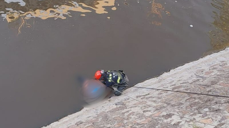  Hombre es rescatado tras caer al Río Querétaro 
