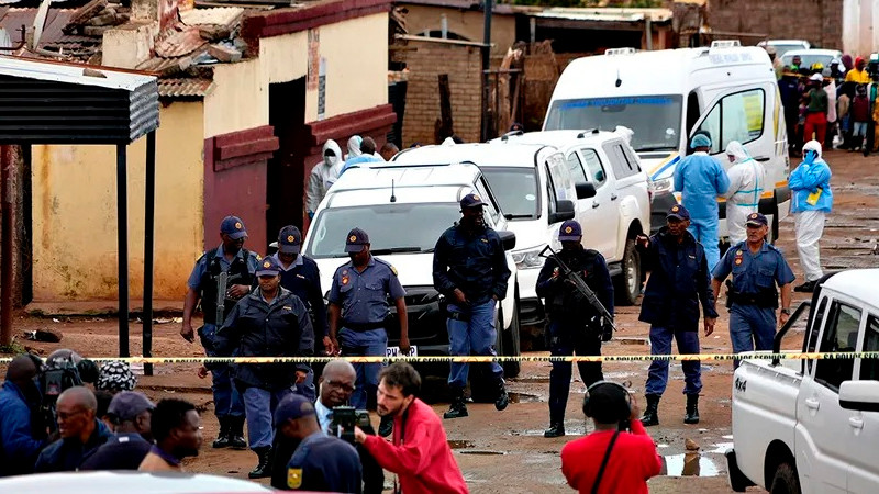 Al menos 9 muertos tras tiroteo en bar cerca de Johannesburgo, Sudáfrica 